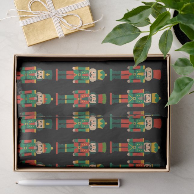 Weihnachts-Nussknacker auf Schwarz Seidenpapier (Geschenk)