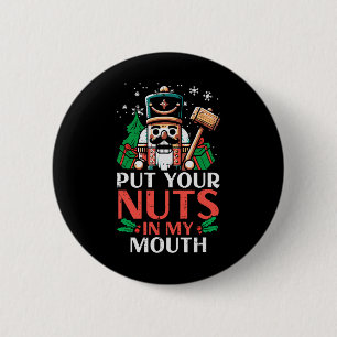 Weihnachts-Nutcracker Nüsse zu meinem Mund Xmas-Sp Button