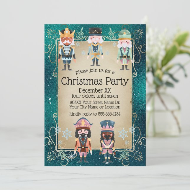 Weihnachts-Nutcracker-Spielzeugsoldaten auf Shiny  Einladung (Stehend Vorderseite)