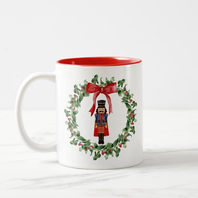 Weihnachts Nutcracker Wreath Red Bow Holiday Tasse (Links)