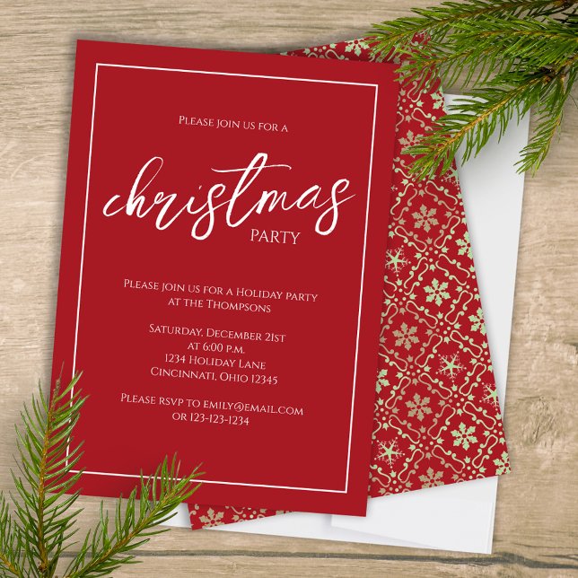 Weihnachts-Party Elegantes Rotes Grün Schneeflocke Einladung (Simple green snowflake Christmas party invitation with a red background. )