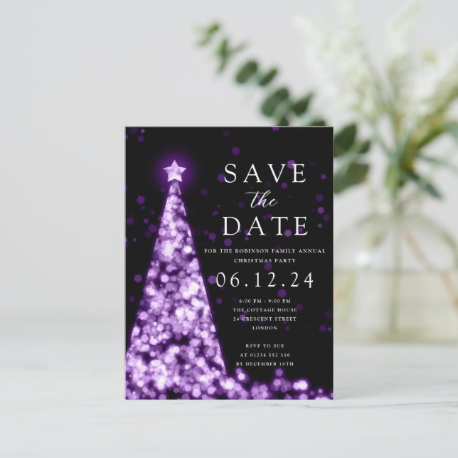 Weihnachts-Party Save the Date Tree Glam Lila Ankündigungspostkarte (Stehend Vorderseite)