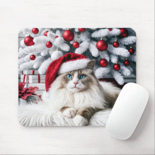 Weihnachts-Ragdoll-Katze In einer Weihnachtsmannmü Mousepad