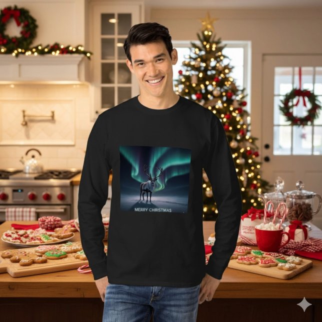 Weihnachts-Rentiere Aurora Borealis Nachthimmel T-Shirt (Von Creator hochgeladen)