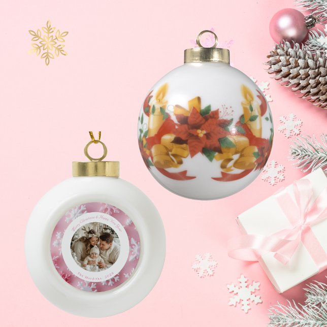 Weihnachts-Rosa-Schneeflocken-Foto Keramik Kugel-Ornament (Von Creator hochgeladen)