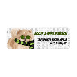 Weihnachts-Spitz Hund in einer Scarf-Adresse