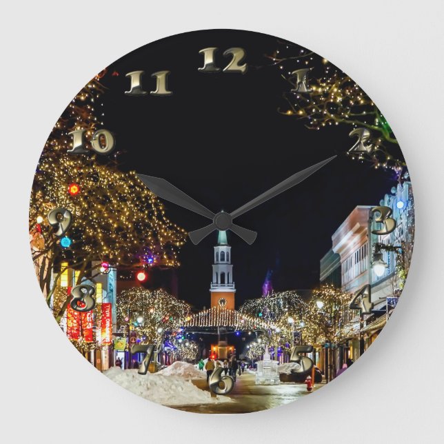 Weihnachts-Street-Kirche und Schnee Große Wanduhr (Vorderseite)