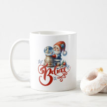 Weihnachts-Tasse mit niedlichem Gnome und Schneegl