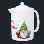 Weihnachts Teapot Gnome mit Geschenken<br><div class="desc">Niedliches Gnome mit Weihnachtsbaumhut und -geschenk - Spaß Cartoon Zeichnend - Auswählen / Fügen Sie Ihren einzigartigen Text / Name / Farbe - Make Your Special Gift - Neu vergrössern und verschieben oder entfernen und hinzufügen / Text mit Anpassungs-Tool ! Zeichn und Design von MIGNED. Bitte schauen Sie sich meine...</div>