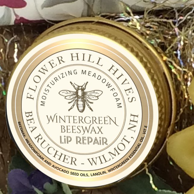 Weihnachts-Wintergrün-Bienenwachs-Lippenreparatur  Runder Aufkleber (Von Creator hochgeladen)
