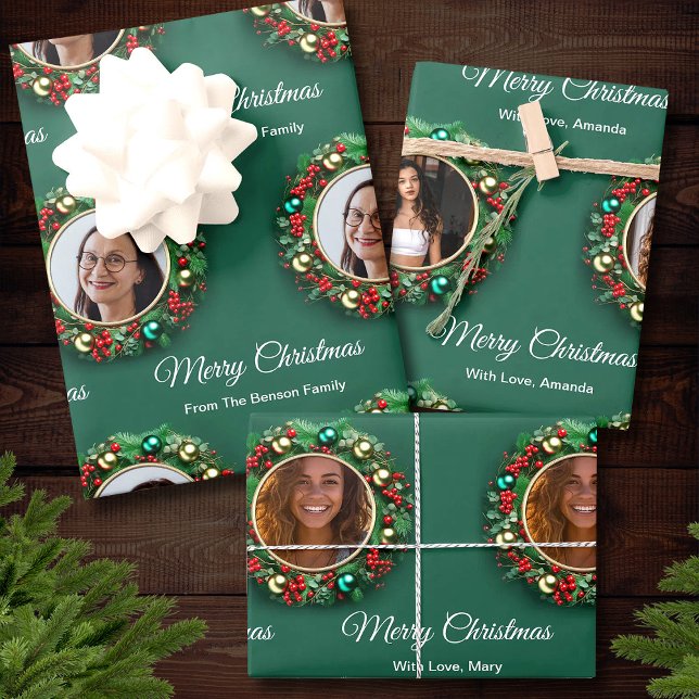 Weihnachts-Wreath-Grünen-Foto Personalisiert Geschenkpapier Set (Christmas Wreath Green Family Photo Personalized Wrapping Paper Sheets)