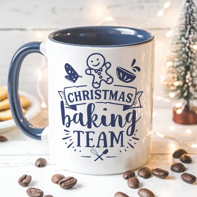 Weihnachtsbackteam Niedlich Navy Blue Holiday Tasse (Von Creator hochgeladen)