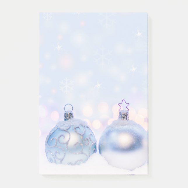 Weihnachtsbälle auf Schnee zum Feiern Post-it Klebezettel (Vorderseite)