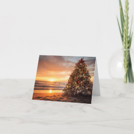 Weihnachtsbaum am Strand bei Sonnenaufgang Karte
