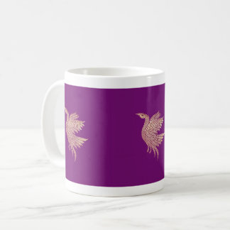 Weihnachtsbaum für lila und goldene Vögel Kaffeetasse