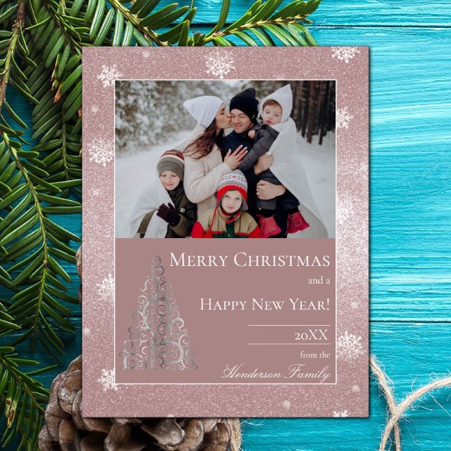Weihnachtsbaum Glitzer und Schneeflocken | Rosa Feiertagskarte (Christmas Tree Glitter and Snowflakes Holiday Photo Card - Pink)