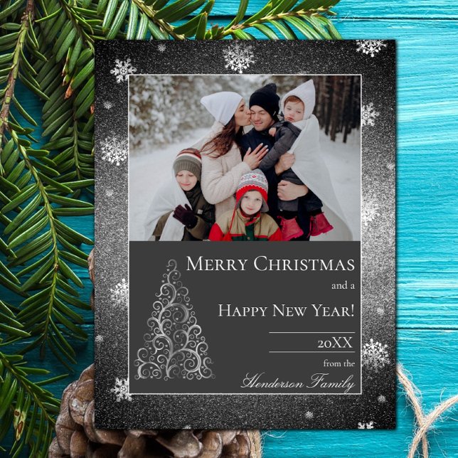 Weihnachtsbaum Glitzer und Schneeflocken | Silber Feiertagskarte (Christmas Tree Glitter and Snowflakes Holiday Photo Card - Silver)