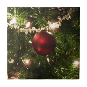Weihnachtsbaum I Feiertag Hübscher grüner und rote Fliese
