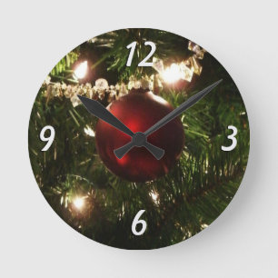 Weihnachtsbaum I Feiertag Hübscher grüner und rote Runde Wanduhr