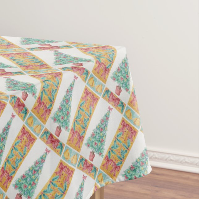 Weihnachtsbaum mit Dekorationen roten Bögen Glocke Tischdecke (Beispiel)