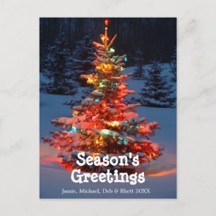 Weihnachtsbaum mit Lichtern draußen Feiertagspostkarte