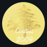 Weihnachtsbaum mit Rose-Aufkleber gefüllt Runder Aufkleber<br><div class="desc">Weitere Weihnachtsdesigns von Sandra</div>
