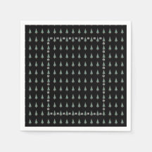 Weihnachtsbaum mit Verzierungen roten Bögen Glocke