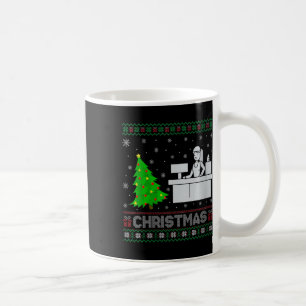 Weihnachtsbaum-Rezeptionistin: Lighting Ugly Chris Kaffeetasse