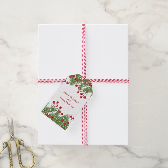 Weihnachtsbaum, rote Beeren, Schnee Geschenkanhänger (Mit Garn)