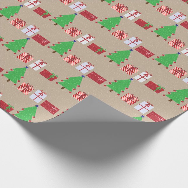 Weihnachtsbaum und Geschenke auf Beige Wrapping Pa Geschenkpapier (Ecke)