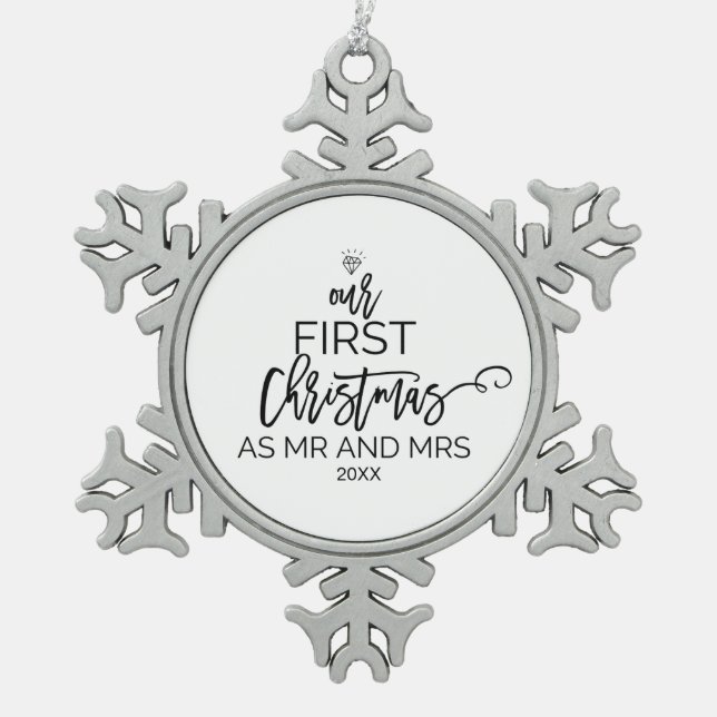 Weihnachtsbaum Unsere ersten Weihnachten als Mr. u Schneeflocken Zinn-Ornament (Vorderseite)