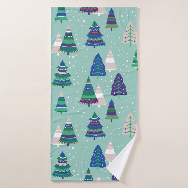 Weihnachtsbäume auf blauem Hintergrund Badehandtuch (Badehandtuch)