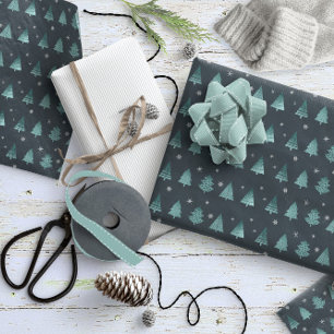 Weihnachtsbäume und Schneeflocken Muster Aquamarin Geschenkpapier