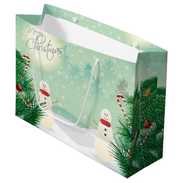 Weihnachtsbäume und Schneemänner Große Geschenktüte (Vorderseite Schrägansicht)
