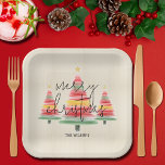 Weihnachtsbaumplatz Pappteller<br><div class="desc">Schöne Aquarellbäume,  die mit einem goldenen Stern auf Elfenbeinstreifen überragt sind,  prägen diese quadratischen Teller mit frohen Weihnachten und Ihrem Familiennamen in schicken Schriften. PASSENDE Artikel in unserer Sammlung.</div>