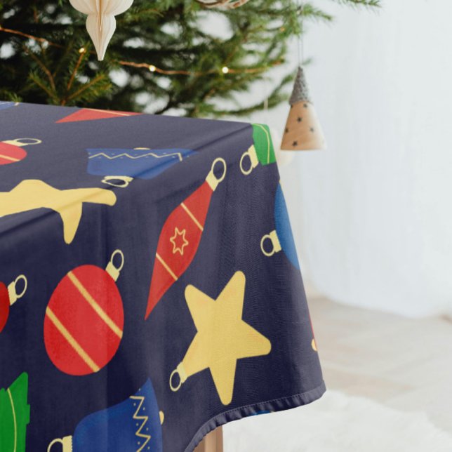 Weihnachtsbaumschmuck Tischdecke (Navy blue retro Christmas tablecloth with vintage red, blue, gold and green Christmas ornaments)