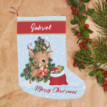 Weihnachtsdekor Niedlich Rentier Classic Kleiner Weihnachtsstrumpf<br><div class="desc">Weiße Weihnachtsfeier mit Name Celebrate die Saison mit diesem bezaubernden Weihnachtsfest-Strumpf, mit einem niedlichen Rentier umgeben von Geschenken unter einem Weihnachtsbaum in einem schneebedeckten Wunderland. Das skurrile Design des Strumpfs ist perfekt für Kinder geeignet und verleiht jedem Dekor einen spielerischen Charme. Personalisieren Sie ihn mit dem Namen des glücklichen Empfängers...</div>
