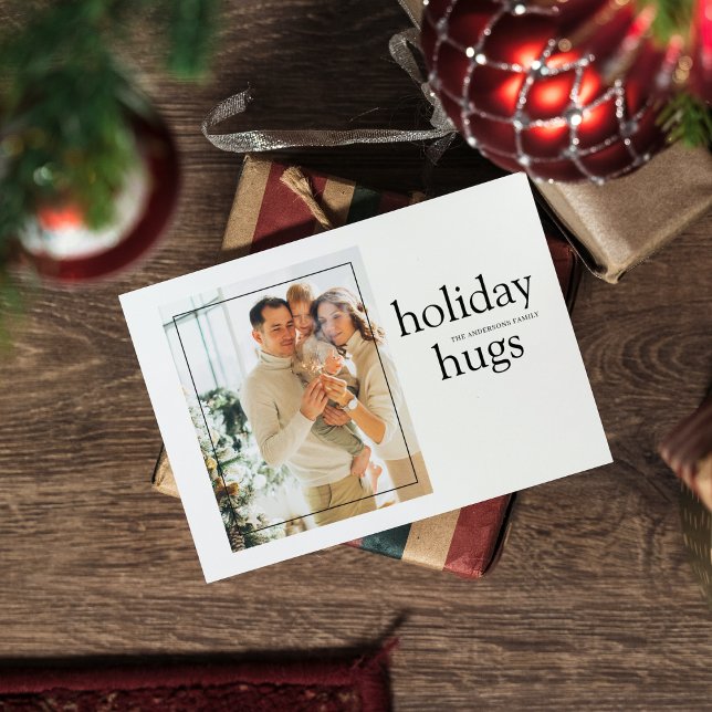 Weihnachtsfamilie Foto | Holiday Hugs Postkarte (Von Creator hochgeladen)