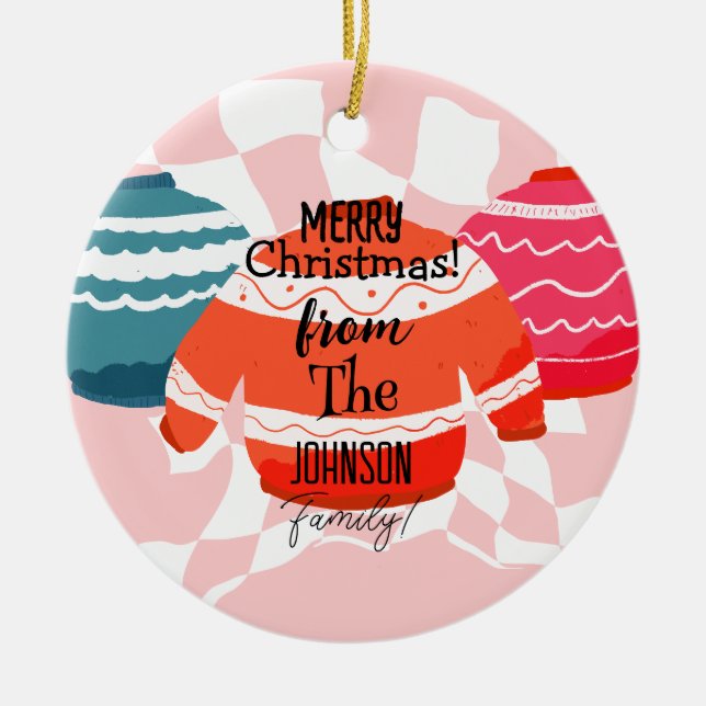 Weihnachtsfamilie Name Ugly Sweater Pink Keramik Ornament (Vorne)