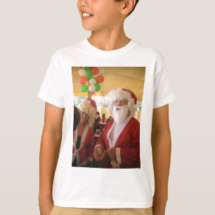 Weihnachtsfeier bei Santa & Mrs. Claus – Festlich T-Shirt