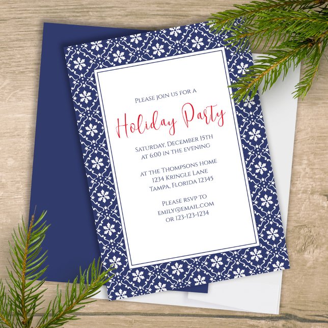 Weihnachtsfeier Navy Blue Snowflake Niedlich Einladung (Christmas holiday party navy blue snowflake pattern and stylish calligraphy invitation. )