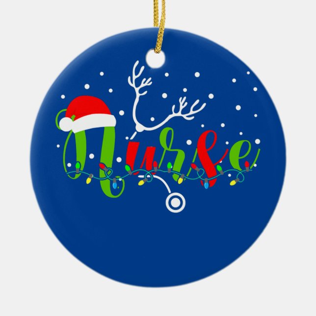 Weihnachtsfeier Weihnachtsmannmütze Snow Stethosco Keramik Ornament (Vorne)