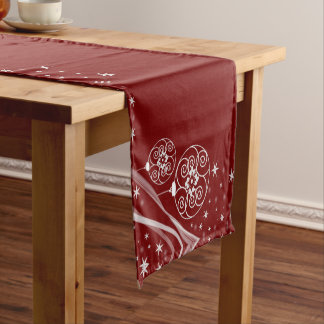 Weihnachtsfeier Weiße Ornamente Sterne Rot Kurzer Tischläufer