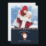 Weihnachtsfeiertag Foto Feiertagskarte<br><div class="desc">Eine moderne und niedliche Abbildung eines Weihnachtsmannes schmückt diese Karte mit den Worten Frohe Weihnachten. Nutzen Sie Ihr Lieblings-Foto,  um ein einzigartiges und trendiges Weihnachtsmemento zu machen. Entworfen für Sie von BlackBerry Boulevard.</div>