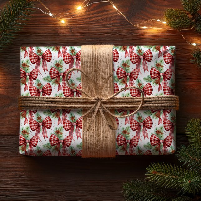 Weihnachtsfeiertag Roter Gingham Karo Bows Geschenkpapier (Christmas Holiday Red White Gingham Checks Bows with Pine Evergreens and Star Anise Wrapping Paper)