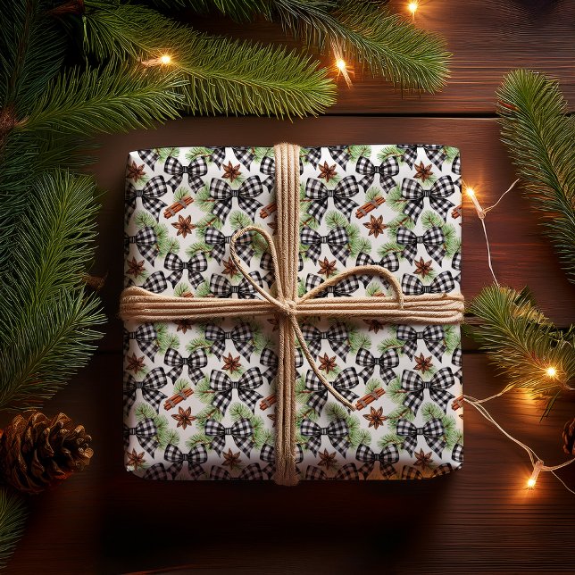 Weihnachtsfeiertag Schwarz-weiß Gingham Karo Bows Geschenkpapier (Christmas Holiday Black White Gingham Checks Bows | Pine Evergreens and Star Anise Wrapping Paper)