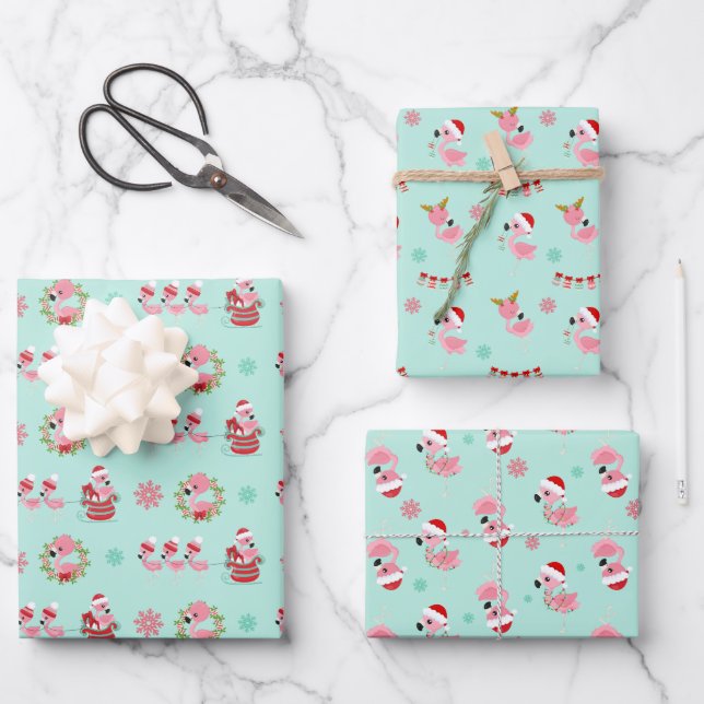 Weihnachtsfest Flamingo Muster auf Grün Geschenkpapier Set (Vorderseite)