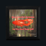 Weihnachtsfisch Erinnerungskiste<br><div class="desc">Crawfish Weihnachtsdesign von unten auf der Bank.</div>