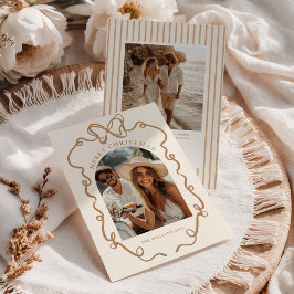 Weihnachtsfoto mit schriller Schleife Boho-Familie Feiertagskarte