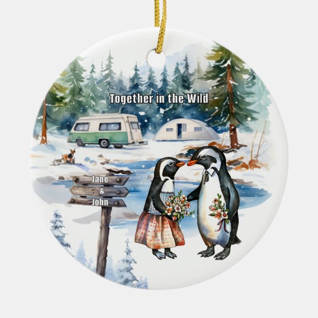 Weihnachtsgebirge Wasserfarbe Neuvermähltes Paar Keramik Ornament (Vorne)